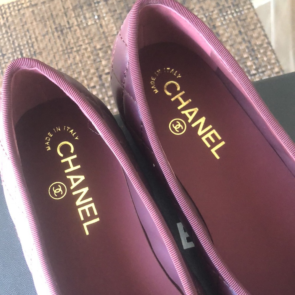 Chanel Quilted leather Ballet Flats in Deep Plum size 38 - Picture 3 of 9